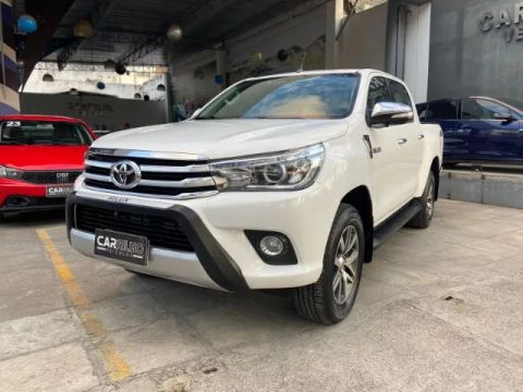 Hilux SRX 2.8 4x4 Diesel CD 2017 Aut 81.3877.8586