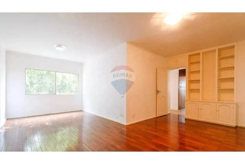Apartamento à venda com 3 dormitórios, sendo 1 suíte, 102 m2, 2 vagas na rua Sen. César La