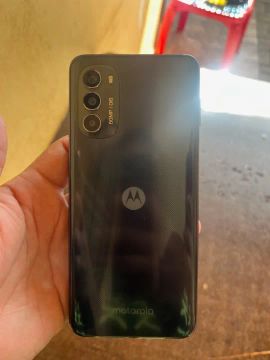 MOTO G 82