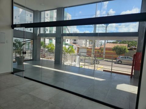 Loja Térrea no Bessa  Excelente Localização e Visibilidade!