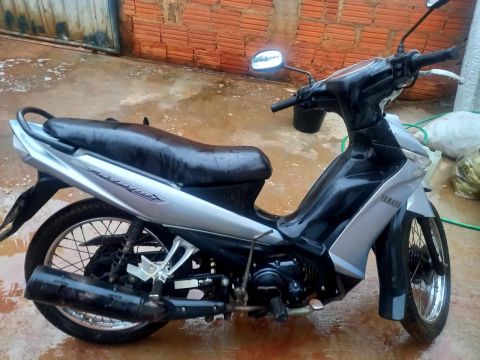 Yamaha T115 cripton x 2011/2012. Prata