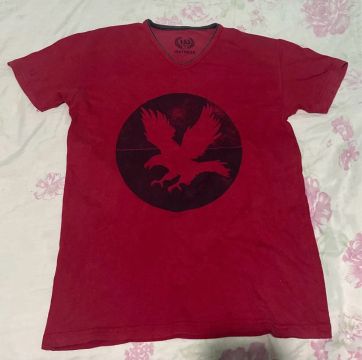 Camiseta Vermelha Viatreze com Estampa de Águia
