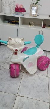 Triciclo Elétrico Gatinha 200,00