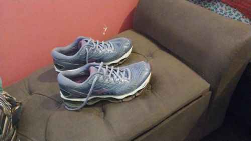 Tênis Mizuno Wave Rider 25