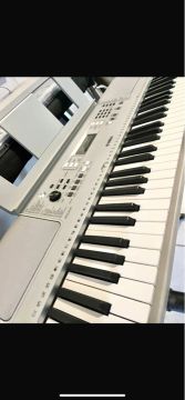 Teclado Yamaha YPT-370
