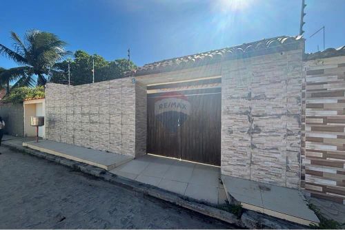 "Refúgio à Beira-Mar: Casa 4 Quartos em Alagoas"