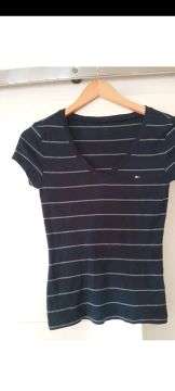 Camiseta Tommy Hilfiger listrada azul marinho