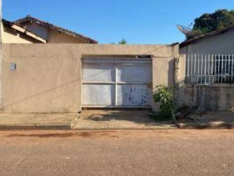 Casa 135 m² - Vila Real - Cáceres - MT