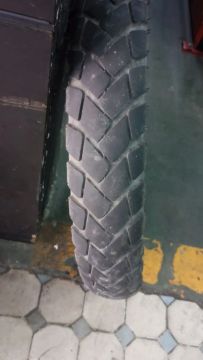 Pneu 80/90/21 