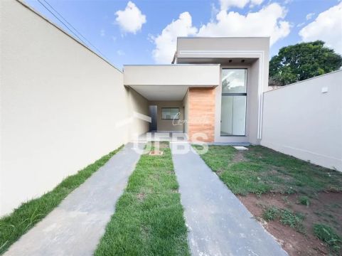 Casa 3 quartos sendo 1 suíte - Jardim Novo Mundo