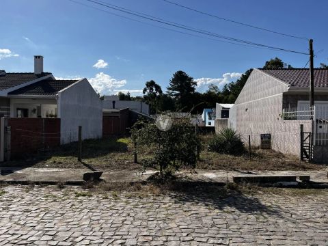 Terreno com 300m² no Tomazetti