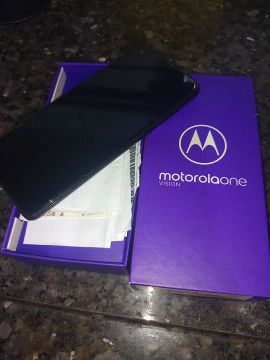 Smartphone Motorola One Vision - impecável c nota fiscal na caixa