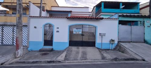 Casa com 2 dormitórios para alugar, 90 m² por R$ 1.600,00/mês e venda por R$ 248.000,00 - 