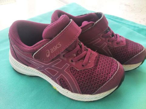 Tenis infantil número 26 
