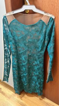 Vestido tubinho de renda 
