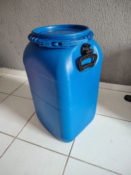 Bombona Tambor plástico azul 50 litros