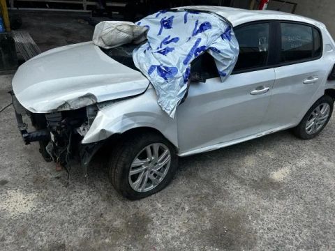 Sucata 208 1.6 2021 peças 
