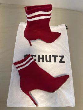Bota Schutz Vermelha - Tamanho 35
