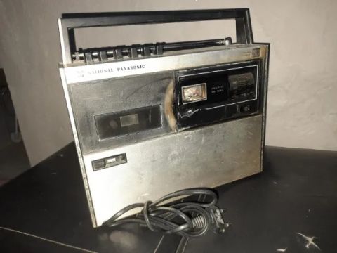 radio wintage national Panasonic  model  rq 434s 