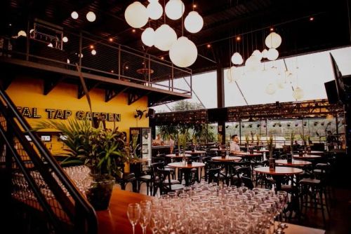 BAR, RESTAURANTE E LOCAL DE EVENTO EM PATO BRANCO, 560M² OPERANDO (PARCELO PARTE)