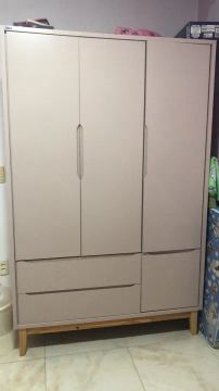 Guarda-roupa 3 portas com 2 gavetas - impecável!