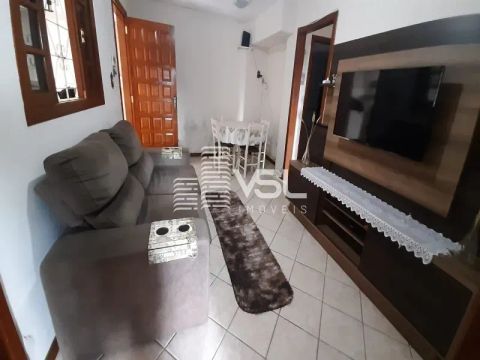Casa 3 dormitórios, com Lage pronta do segundo pavimento para mais 3 dormitórios , vista m