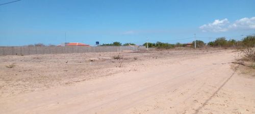 Terreno para granja ou galpão indusrial.