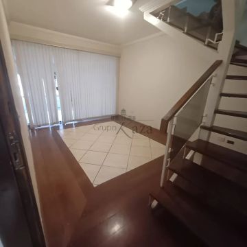 Oportunidade - Casa - Condomínio Residencial Planalto - Vila Industrial - 3 Dormitórios - 
