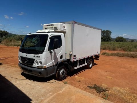 Accelo 815 2016 