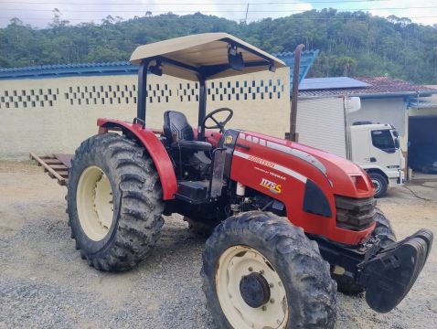 Trator Agrítech 1175S - Potente e em ótimo estado!