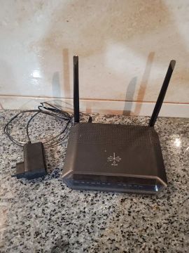 Vendo modem Roteador Fiberhome Brasil Hg6143d Onu Gpon, com fonte funcionando.