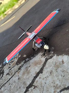 Avião de controle remoto