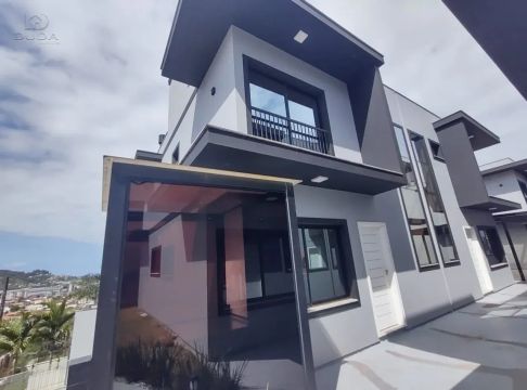 CASA 2 DORMITÓRIOS 108M² BIGUAÇU