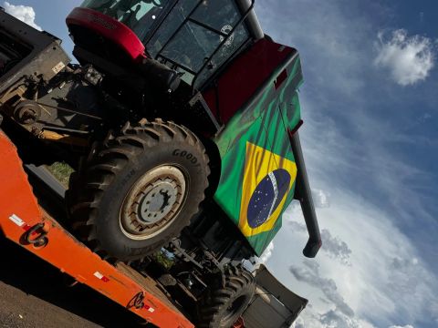 Colheitadeira 9790 Massey ferguson ano 2015 , rotor axial 