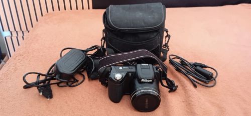 Câmera Nikon Coolpix L110, áudio estéreo, 15Xoptical zoom com fonte 5v