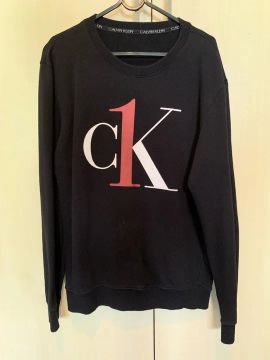 Moletom Calvin Klein preto tamanho P