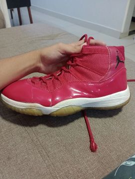 Tênis Nike Air Jordan 11 Retro - Tamanho 42