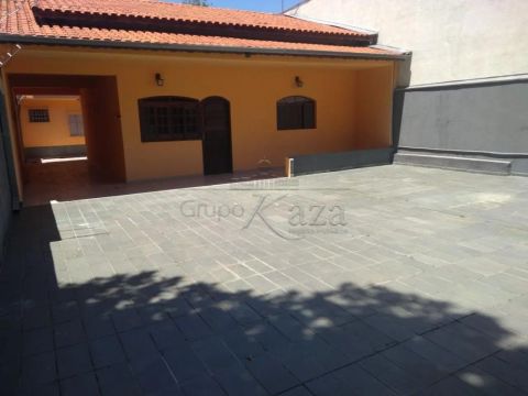 Oportunidade - Casa Comercial Industrial - Jardim Satélite - 180m².