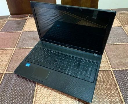 Notebook Acer Aspire 5253 tela 15.6 polegadas, para restauro ou peças