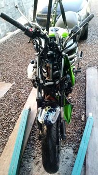 Sucata de moto para retirada de peças Kawasaki ER6n 650 2013