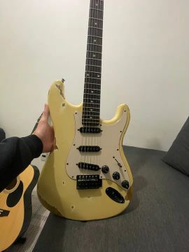 Guitarra memphis relicada