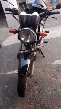 Motocicleta em ótimo estado