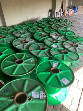35 Bobinas Verdes - 60 x 40 x 13