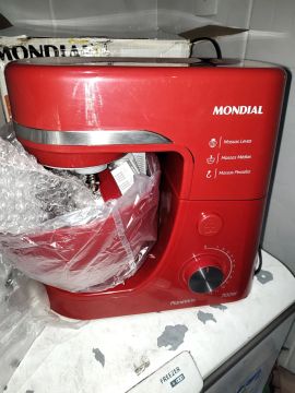 Batedeira Planetária Mondial 700W - Nova