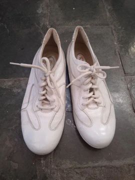 Sapatênis branco casual conforto