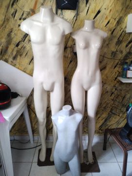 Manequim feminino e masculino corpo inteiro 