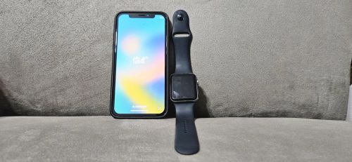 iPhone X 128GB + Apple Watch serie 3