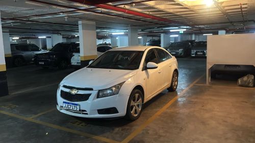 Vendo Cruze abaixo da tabela pra ir rápido. 