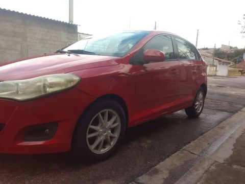 Celer 2013 completo ar gelando com Apenas  114mil km rodado