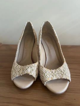 Vendo esse sapatos feminino 